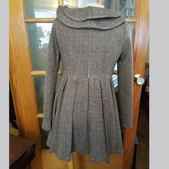 Ryu Brown and Cream  Embellished Coat - Picture 2 of 7